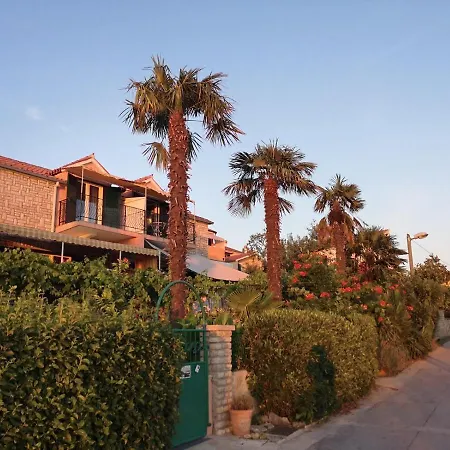 Tri Palme Apartment