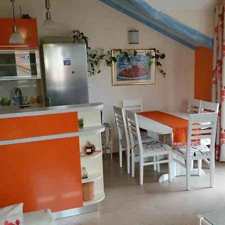 Tri Palme Apartment *
