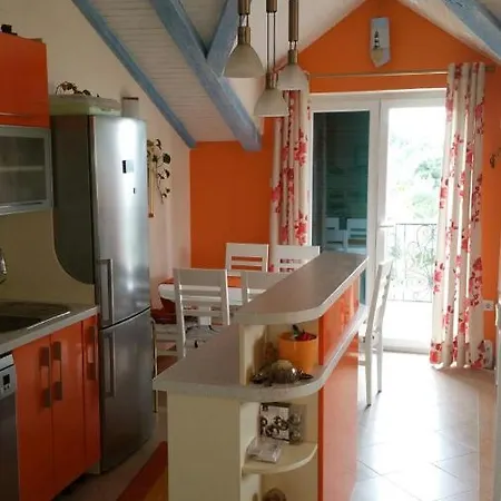 Tri Palme Apartment
