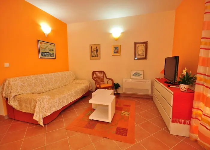 Tri Palme Prvic Sepurine